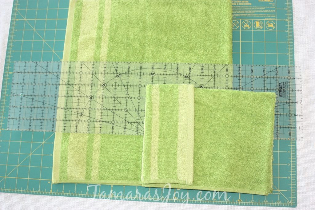 Sew Simple Hooded Towels It's Fast, Easy & Adorable! ⋆ Tamara's Joy