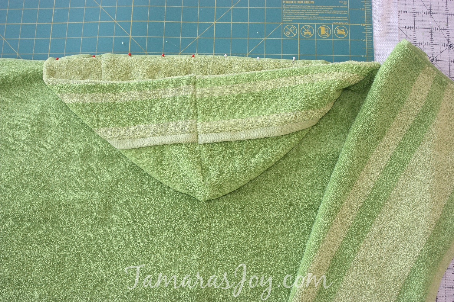 Sew Simple Hooded Towels It's Fast, Easy & Adorable! ⋆ Tamara's Joy